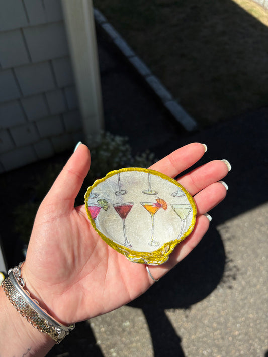 Martini Clam Shell