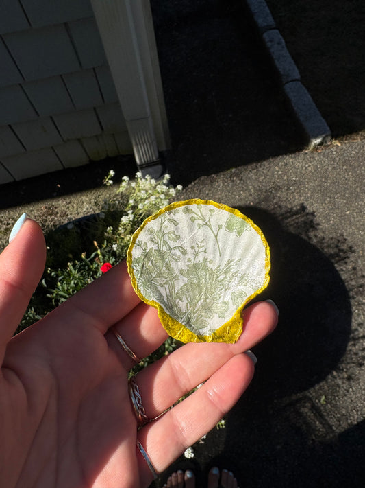 Green Floral Scallop Shell
