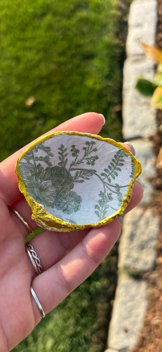 Green Floral Clam Shell