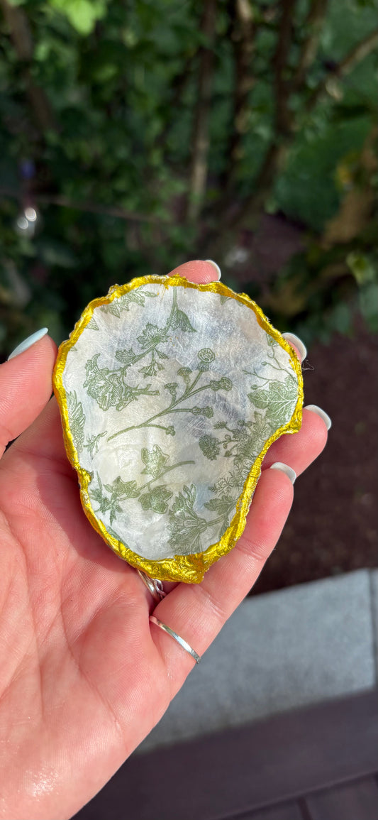 Green Floral Oyster Jewelry Trinket