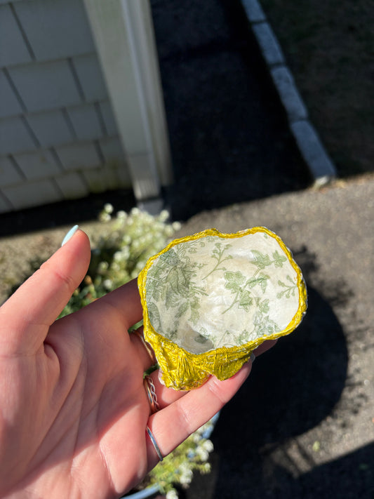 Green Floral Oyster Trinket